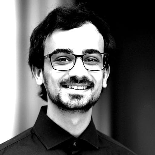 Jason Stäuble portrait in noir tone